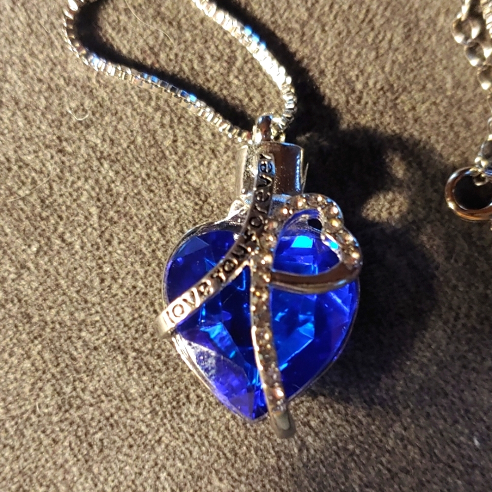 🆕Urn Necklace.